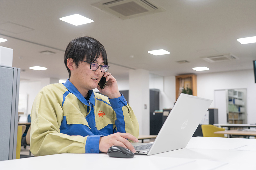 営業業務の様子1